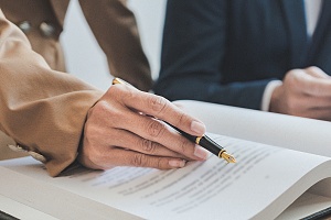 women lawyer working on a civil litigation case