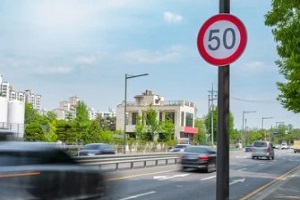 speed limit sign on highway